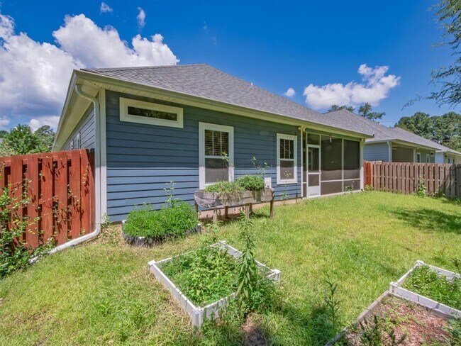 Building Photo - 855 Avery Park Dr
