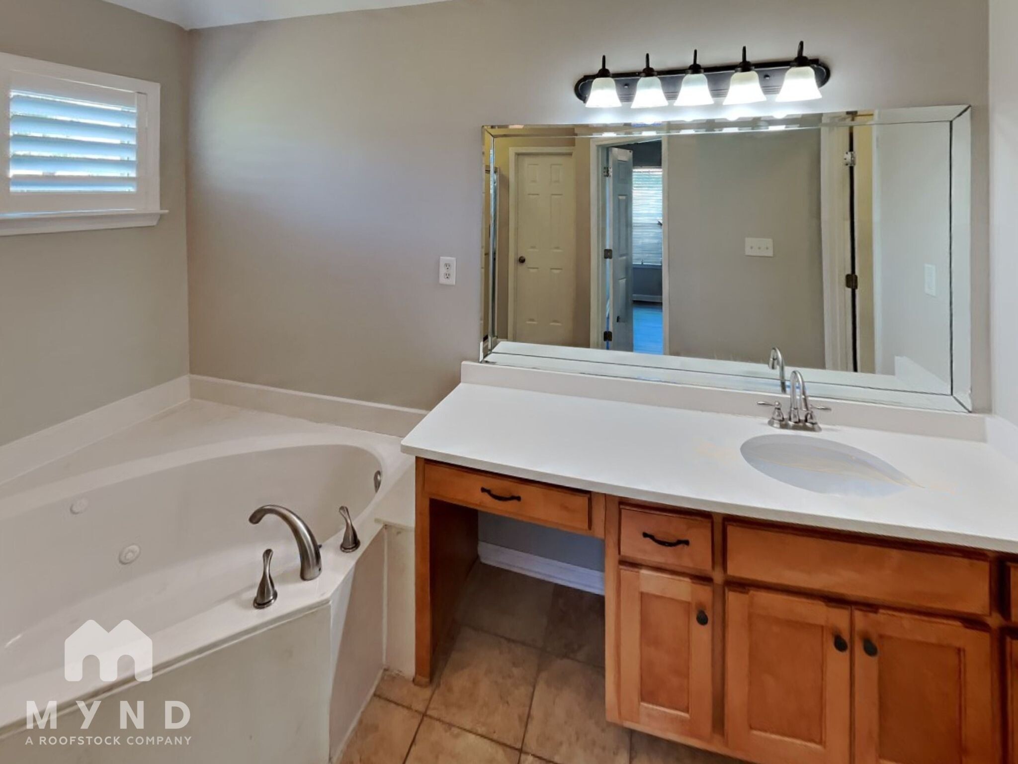 Building Photo - 5854 Lindsay Cove