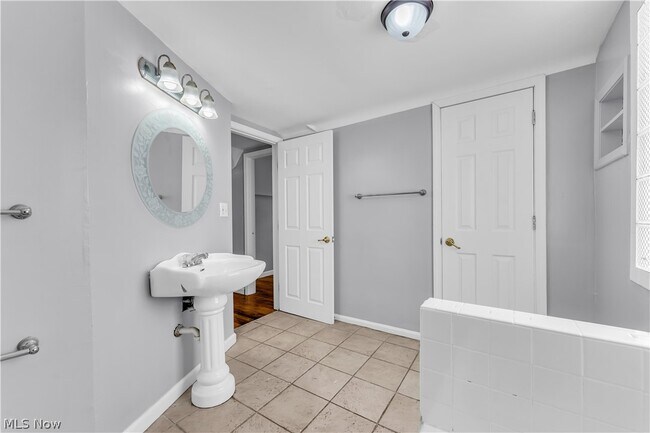 Building Photo - 4206 Wyncote Rd