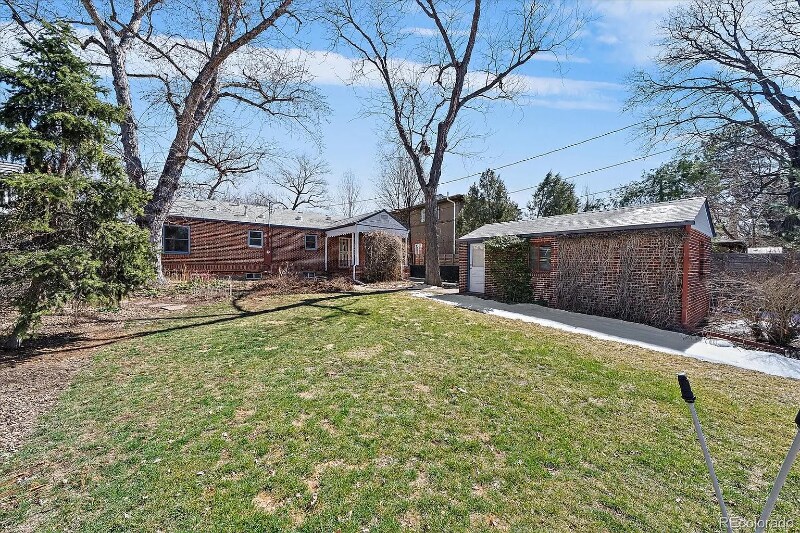 Building Photo - 761 Newport St