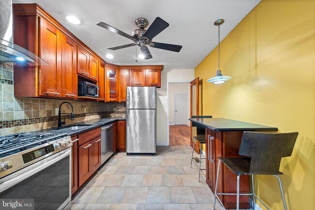 Building Photo - 1114 Snyder Ave