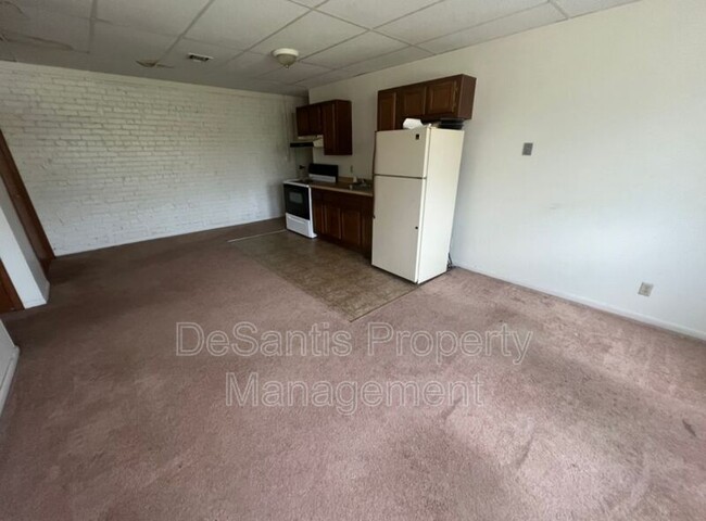 Building Photo - 4200 Arnold Ave
