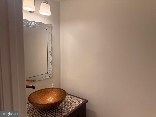 Building Photo - 607 Concerto Ln