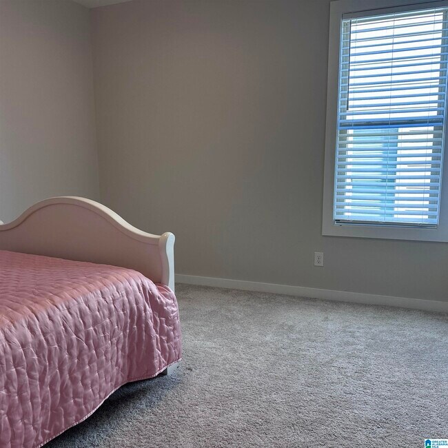 Building Photo - 4740 Arden Wy