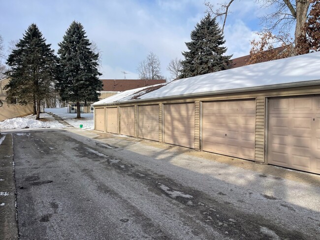 Building Photo - 149 Forest Ave