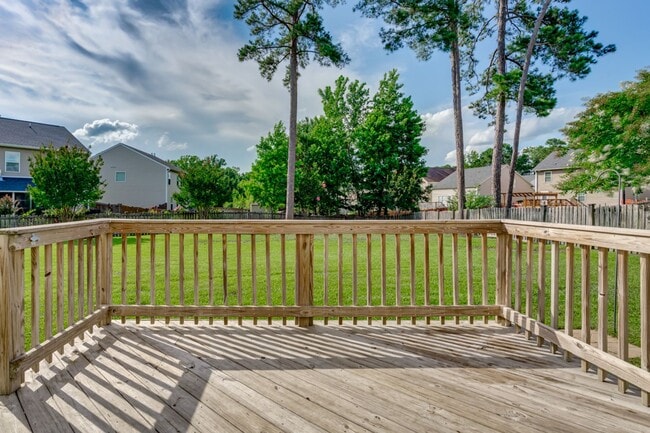 Building Photo - Beautiful home on one of Lake Carolina's largest cul-de-sac lots!