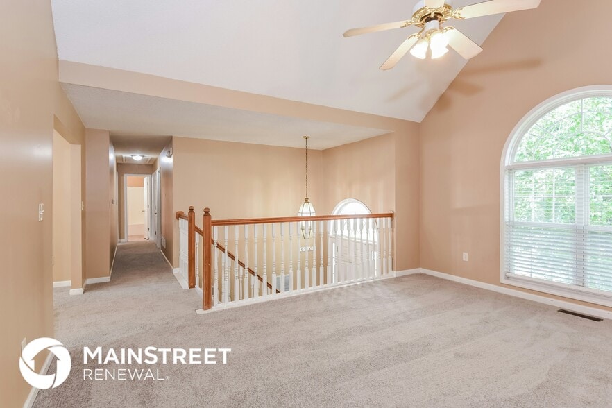 Building Photo - 3385 Slate Dr