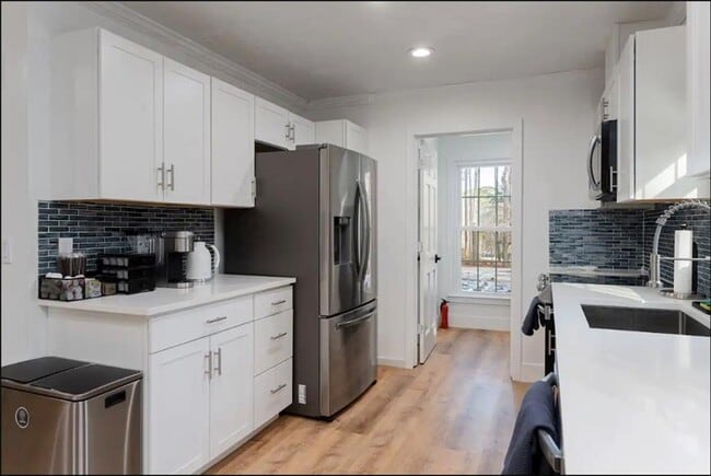 Building Photo - 42 Wooding Pl