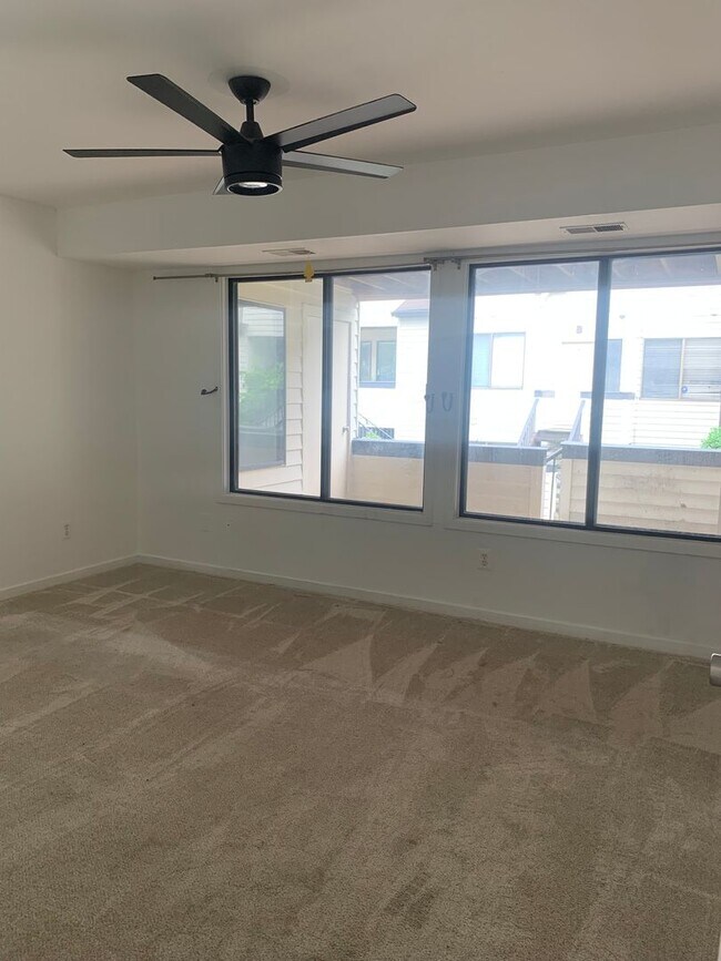 Building Photo - 2-Bedroom, 2-Bath Condo for Rent