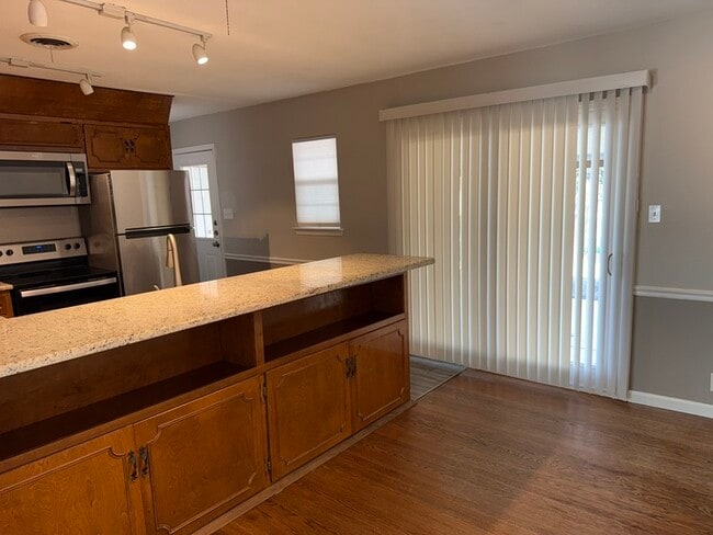 Building Photo - 4407 Diamondhead Dr