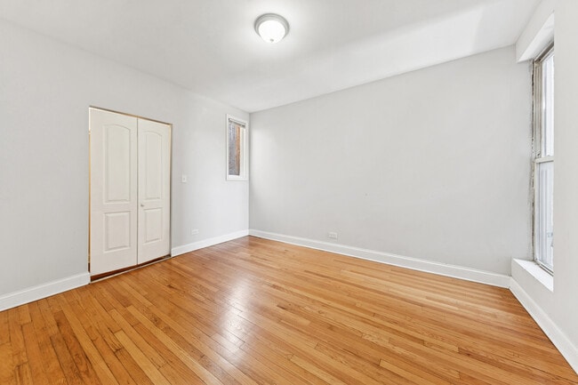 Building Photo - 7515 S Essex Ave