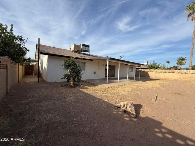 Building Photo - 3431 W Acoma Dr