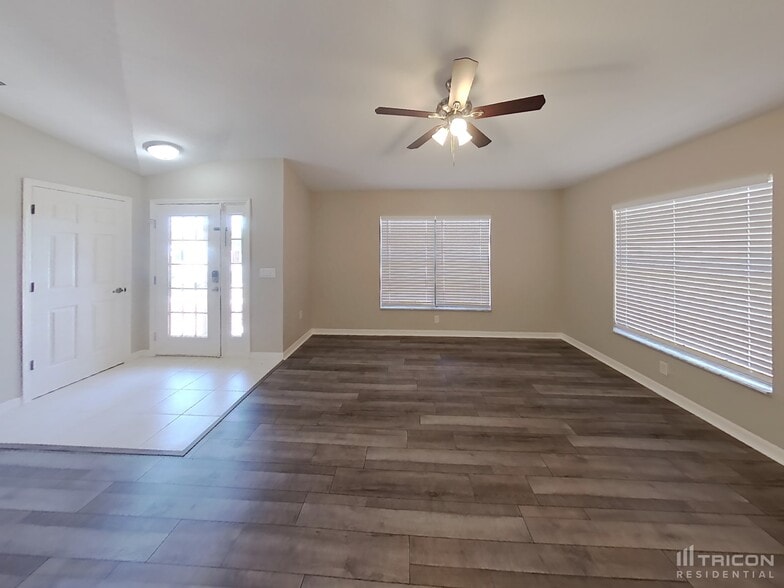 Building Photo - 4680 Treasure Cay Rd