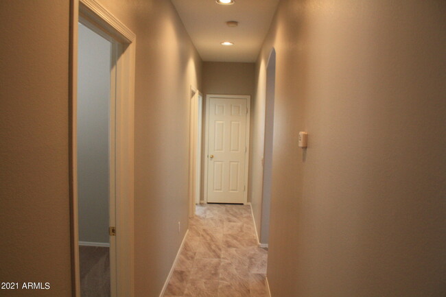 Building Photo - 6757 W Avenida Del Rey
