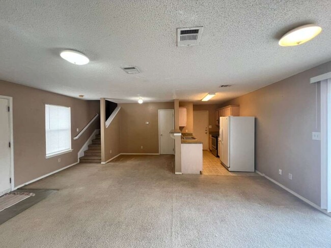 Building Photo - 2104 Magnolia St