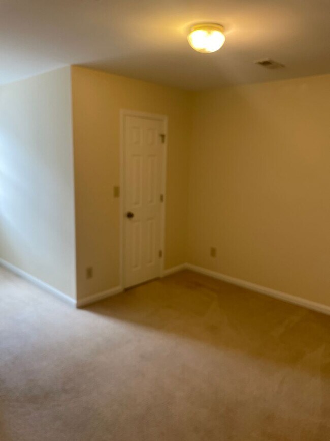 Building Photo - 4020 Selda Dr