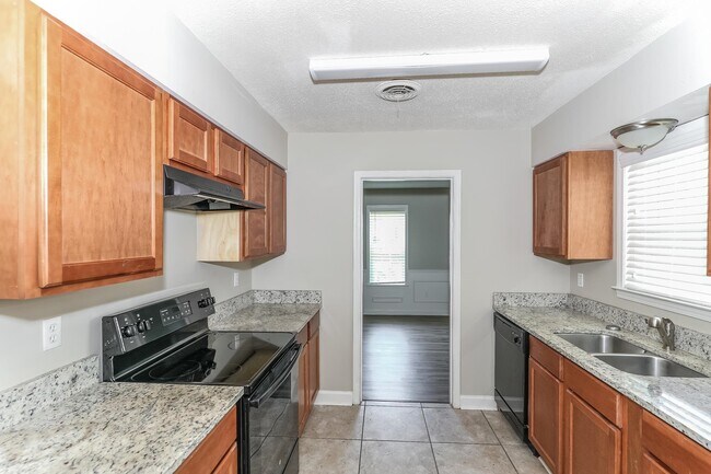 Building Photo - 6350 Limewood Ave