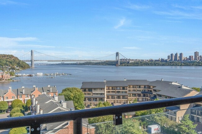 Building Photo - 1203 River Rd