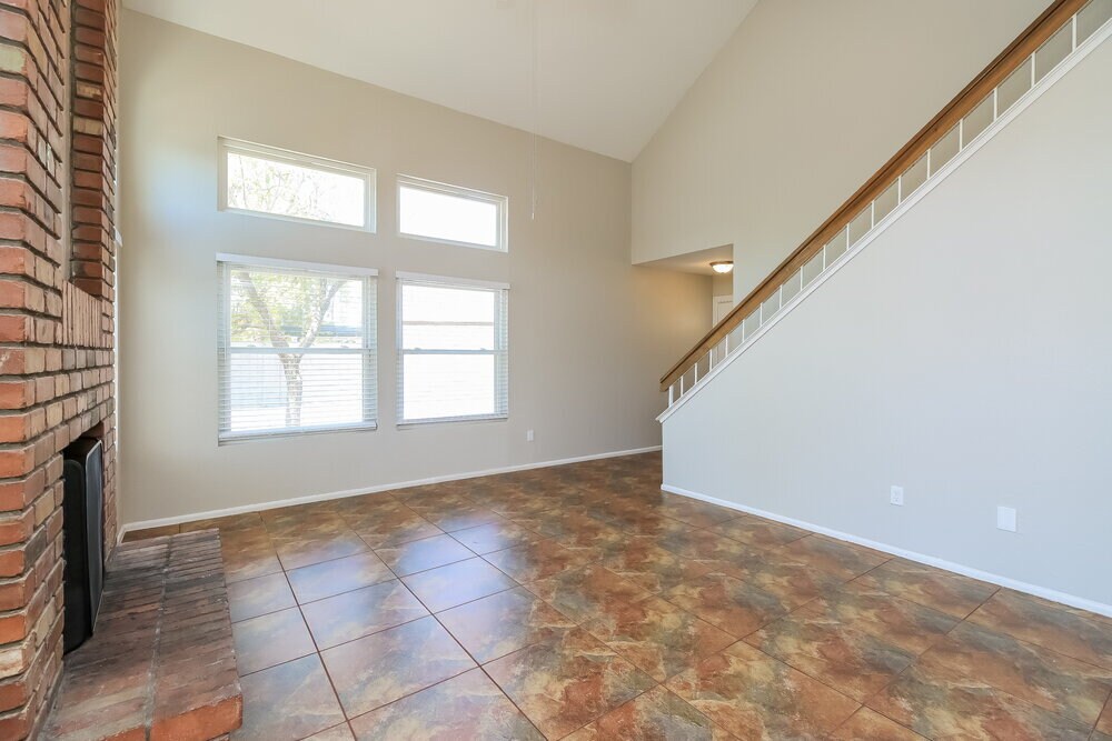 Building Photo - 1755 E Javelina Ave