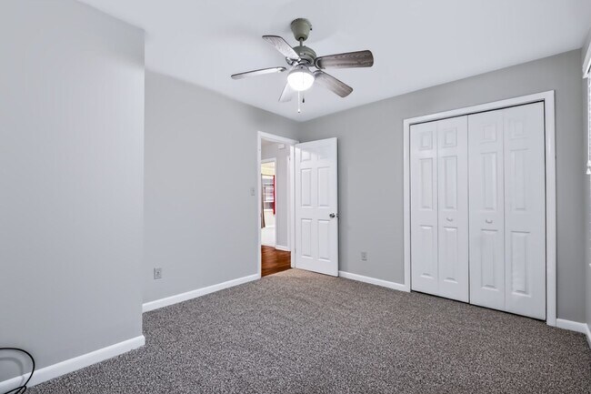 Building Photo - 1380 Ivywood Dr
