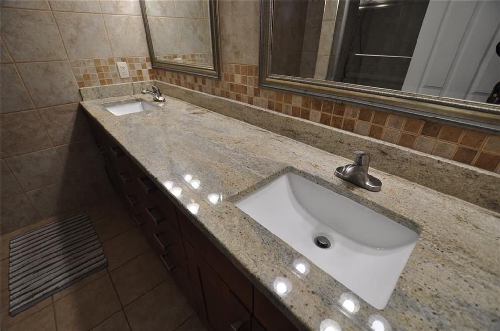 Building Photo - 6851 Roswell Rd NE