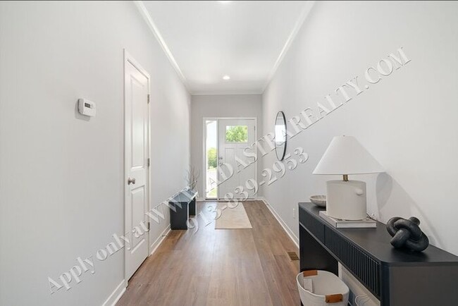 Building Photo - Brand New Townhome 3 Bed 2.5 Bath in Olath...