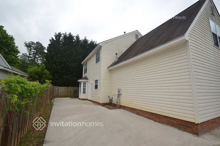 Building Photo - 8410 Blue Aster Ln