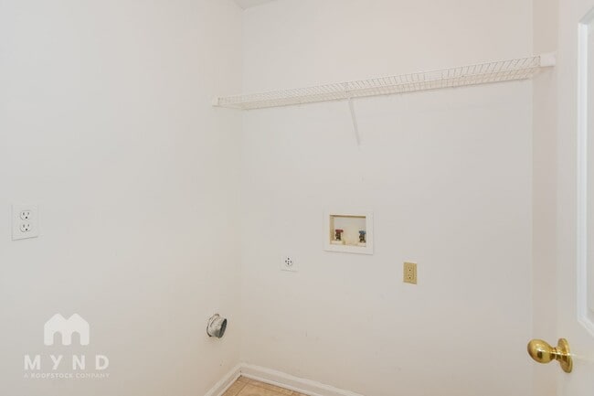 Building Photo - 738 Edgeley Ln