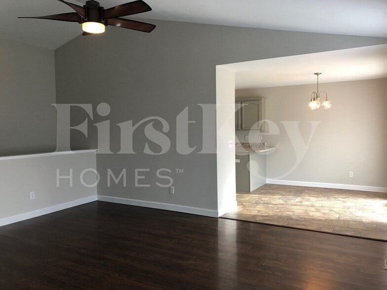 Building Photo - 1503 Jordan Lee Ct