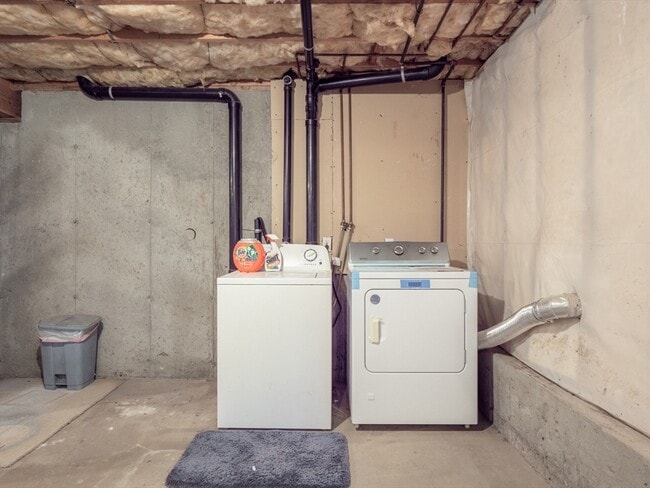 Building Photo - 90 A Loxwood St