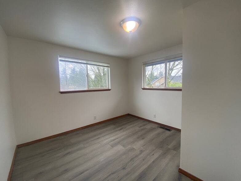 Unit 1 Bedroom - 11636 59th Ave S