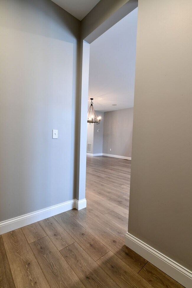 Building Photo - 11217 Talamore Cir