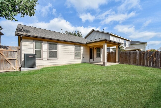 Building Photo - 29223 Legends Bluff Dr