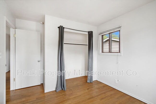 Building Photo - 1512 Brentwood Dr
