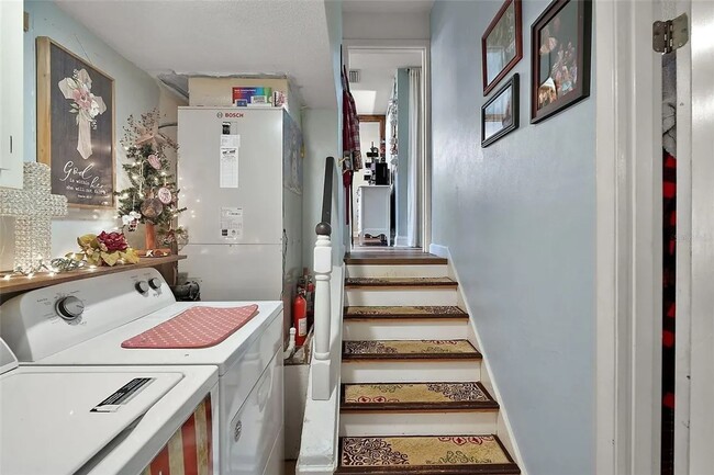 Building Photo - BEAUTIFUL 4BED 2BATH HOME WITH DETACHED OF...