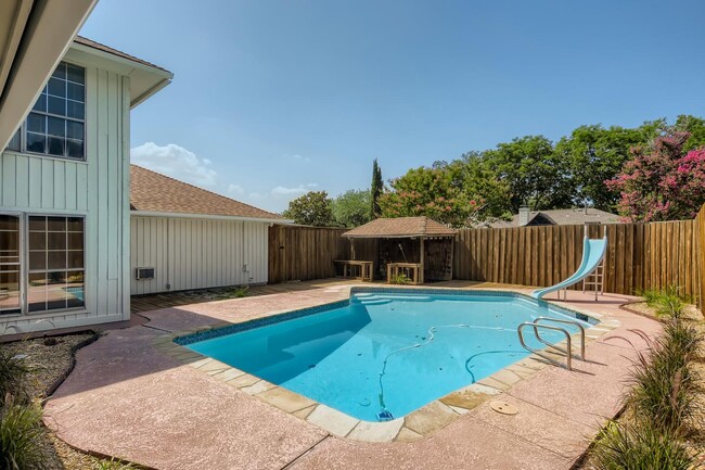 Building Photo - Sensational Prestonwood home with outdoor ...