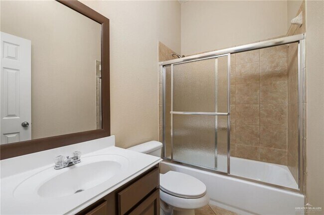 Building Photo - 3007 San Rafael St