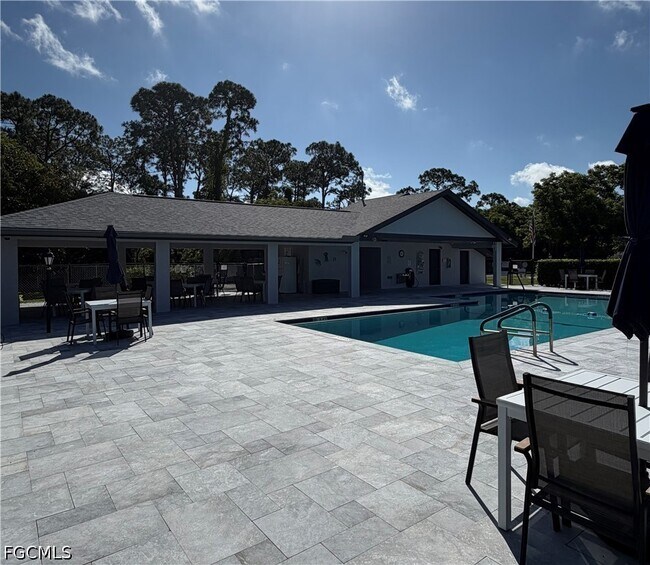 Building Photo - 10625 Windsmont Ct