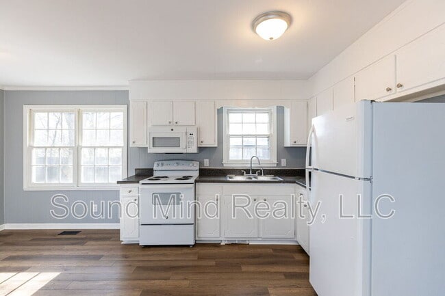 Building Photo - 303 W Horton St