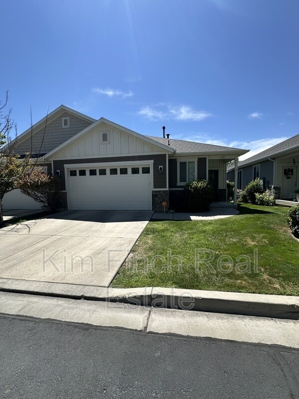 Primary Photo - 201 Red Pine Dr
