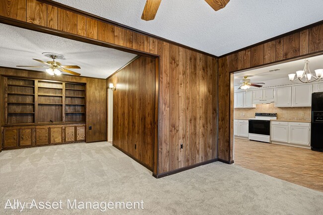 Building Photo - 3 br, 2 bath House - 203 Stratmore