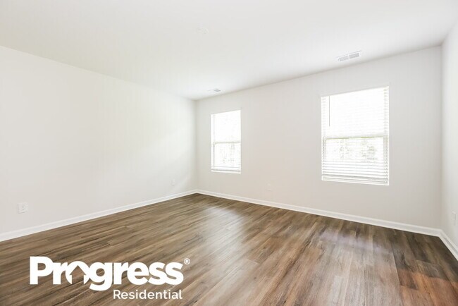 Building Photo - 442 Pollyanna Dr