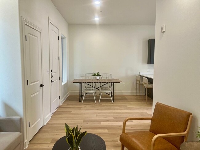 Building Photo - The Court At Overton