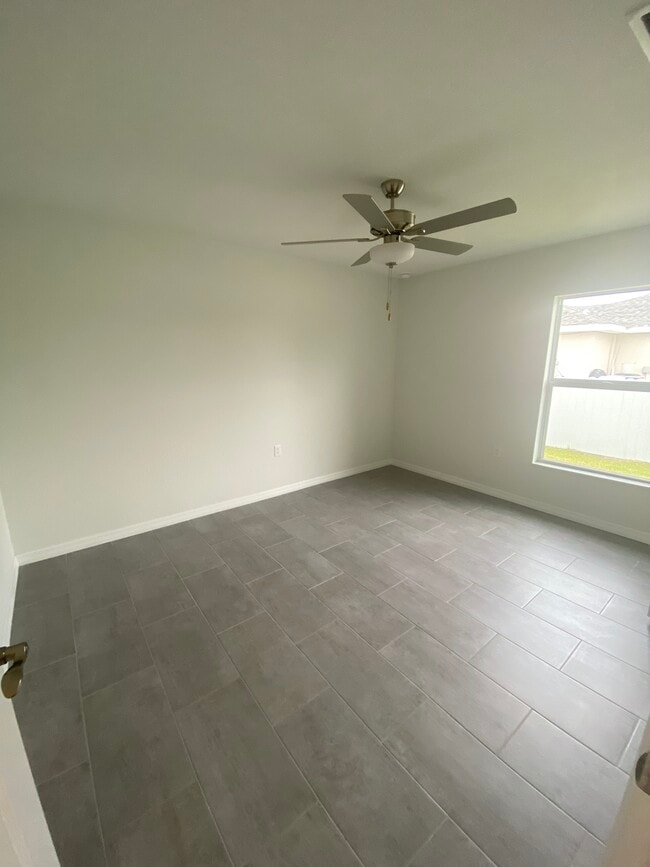 Building Photo - 2926 Diplomat Pkwy W