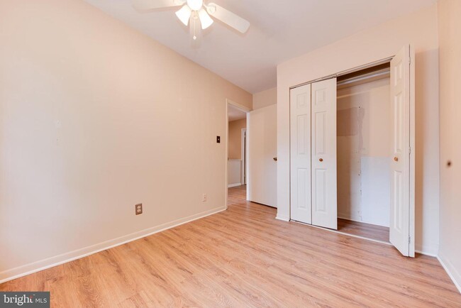 Building Photo - 9073 Lambskin Ln