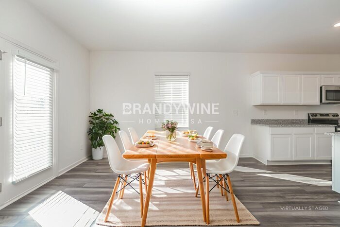 Building Photo - 56 Otway Lp