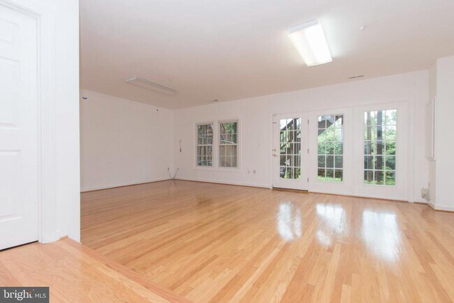 Building Photo - 13559 Flowerfield Dr