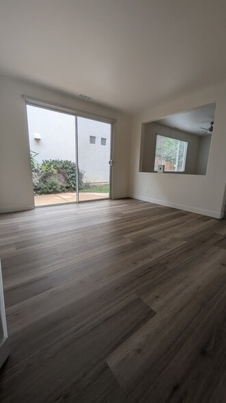 Building Photo - 9476 Questa Pointe