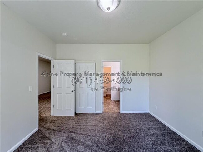 Building Photo - 13592 SW Mapleview Ln