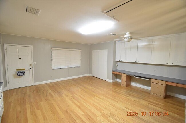 Building Photo - 4006 W Leona St